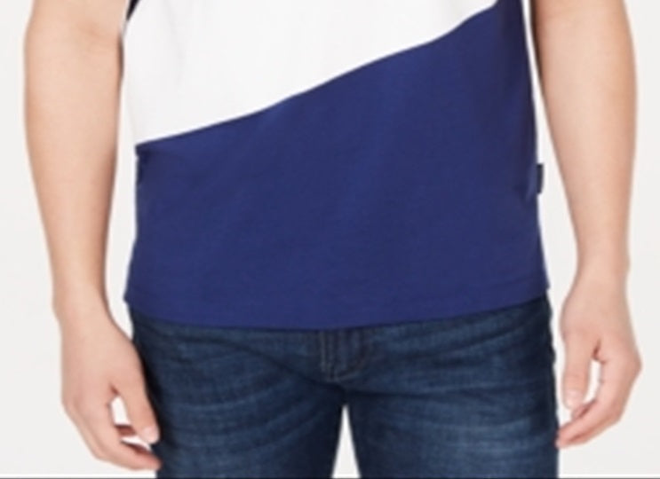 Camisa polo masculina com estampa de logotipo em blocos de cores AX Armani Exchange - Azul-marinho, tamanho XXL