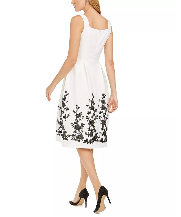 Vestido evasê Donna Ricco feminino com bainha floral, cinza, tamanho 10