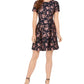 Vestido feminino Vince Camuto com corte evasê e jacquard floral, rosa, tamanho 4