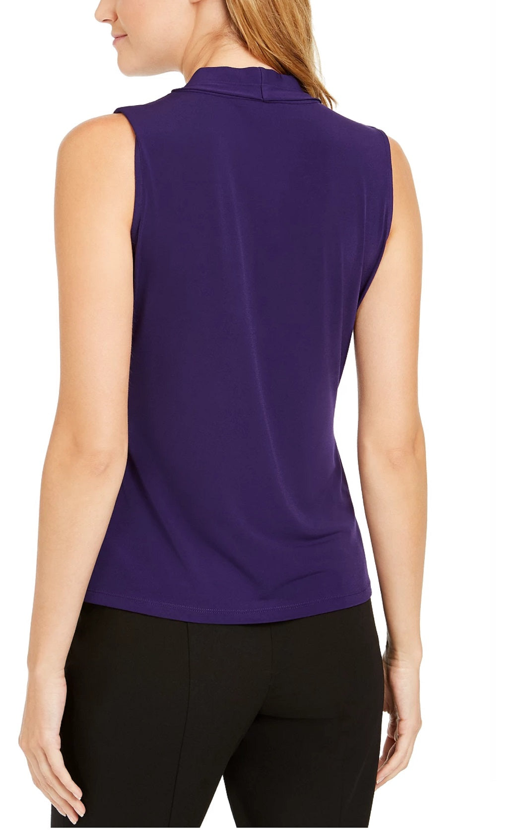 Blusa feminina Calvin Klein com decote em V e manga curta, roxa, tamanho grande