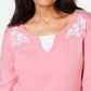 Karen Scott Top Feminino Petite Bordado de Algodão com Camadas Rosa Tamanho Petite Pequeno