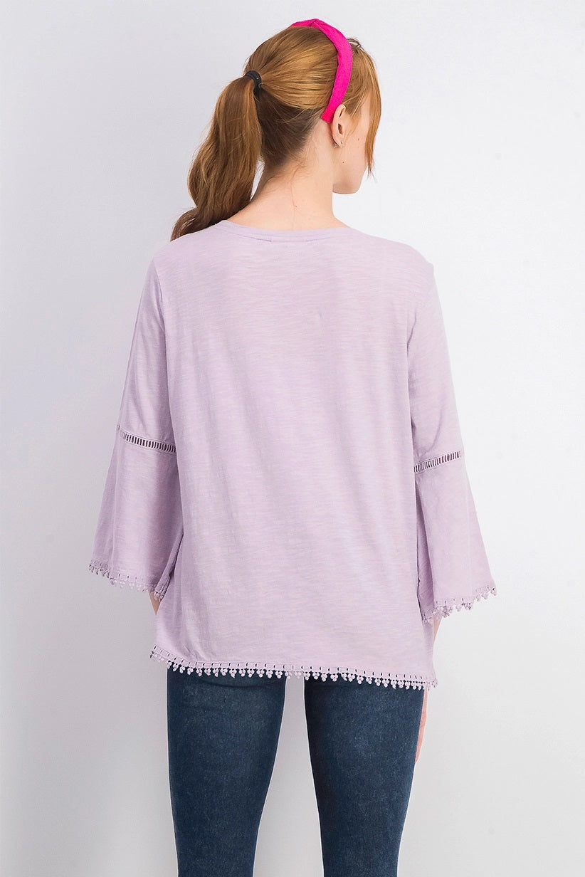 Blusa feminina estilo &amp; co com manga sino e acabamento em crochê, lilás pintado, tamanho pequeno