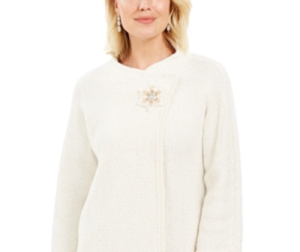 Jaqueta suéter feminina com textura metálica e broche para festa de fim de ano, tamanho extragrande, branca, da coleção JM