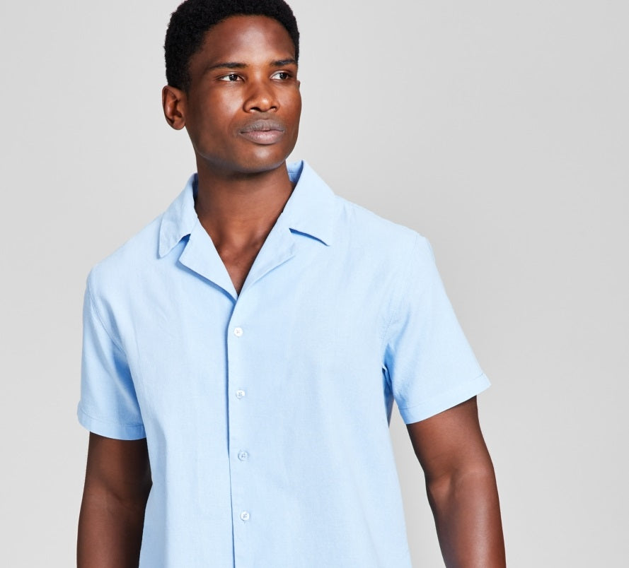E agora esta camisa de acampamento masculina com botões clássicos, tamanho pequeno, azul