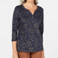 Blusa feminina Karen Scott com estampa de folhas e manga 3/4, tamanho azul marinho, pequena e pequena