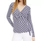 Blusa feminina listrada de malha envolvente Maison Jules, azul-marinho, tamanho pequeno