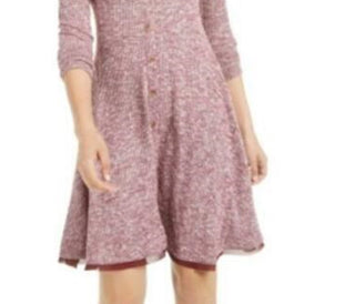 Vestido American Rag Juniors em malha canelada mesclada, ajuste e flare, vermelho escuro, tamanho extra pequeno