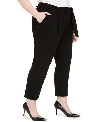 Calça feminina Calvin Klein Plus Size com cinto e perna reta, preta, tamanho 24