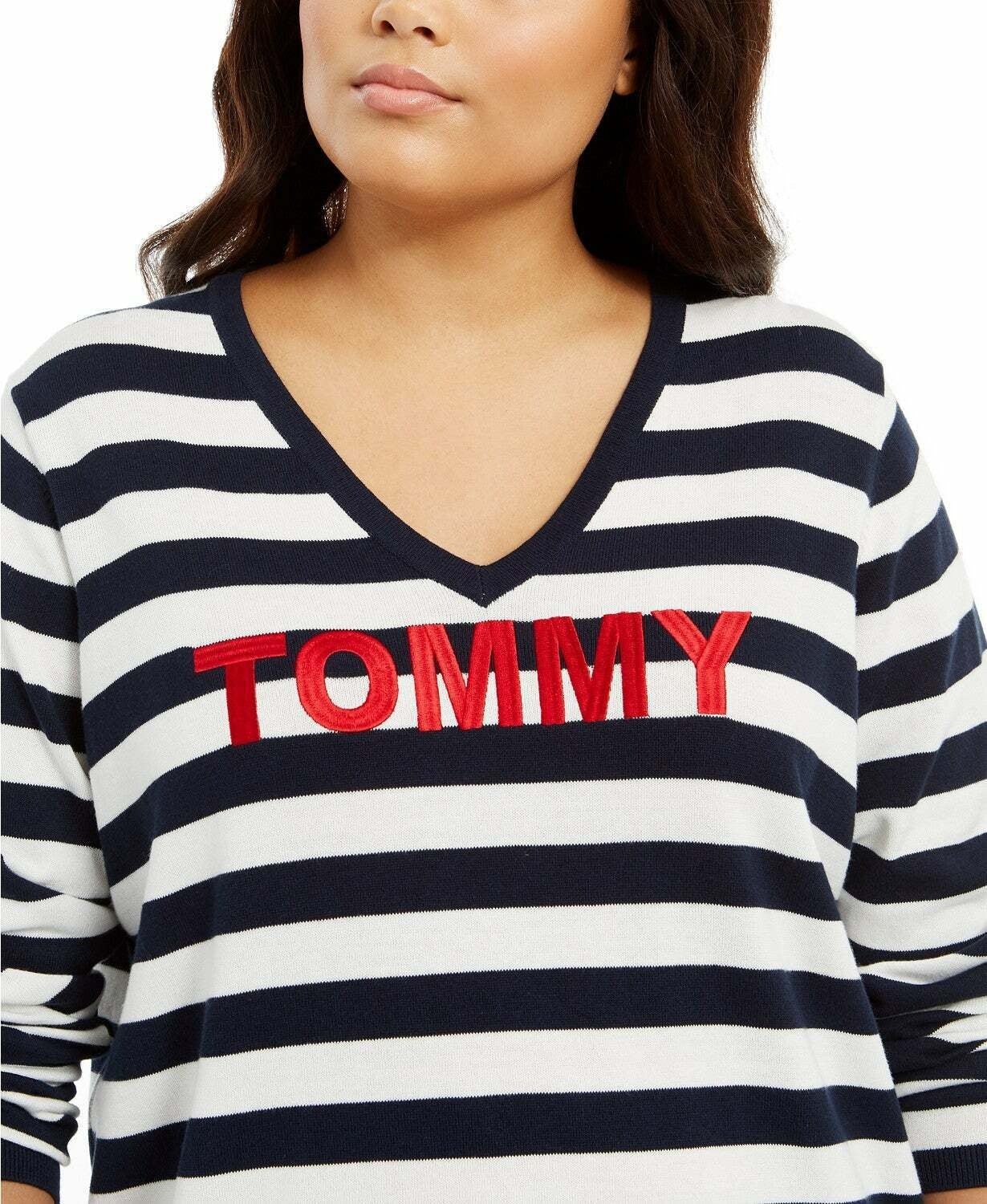 Suéter feminino Tommy Hilfiger Plus Size com logo listrado Ivy, azul, tamanho 2X