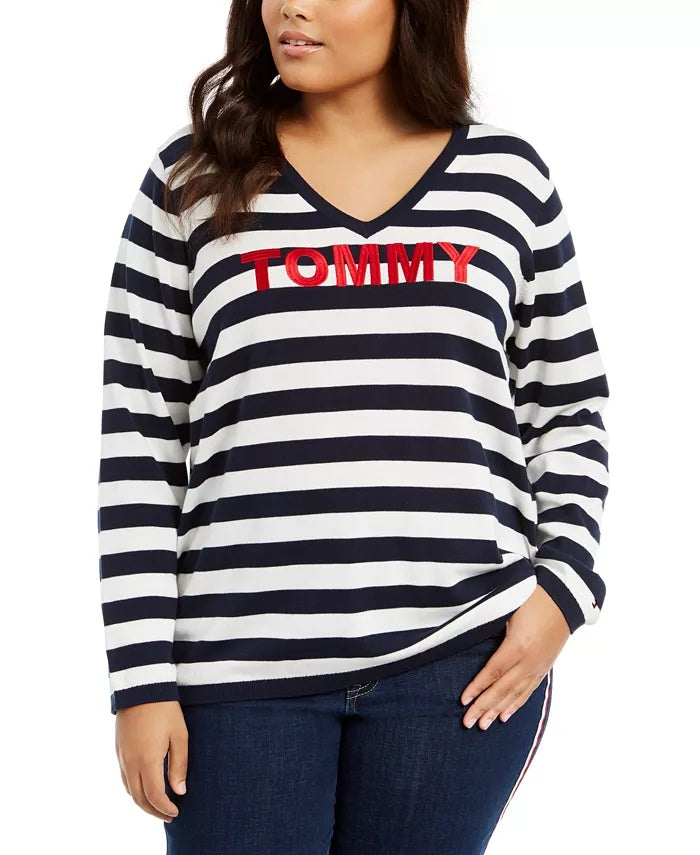 Suéter feminino Tommy Hilfiger Plus Size com logo listrado Ivy, azul, tamanho 2X
