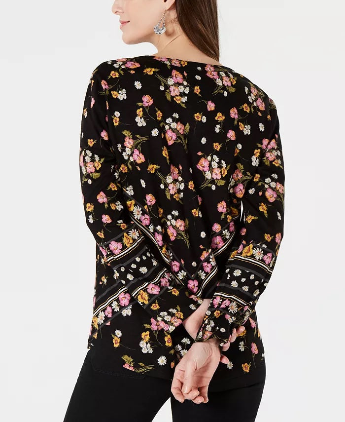 Camisa feminina estampada com decote aberto, preta, tamanho X-S