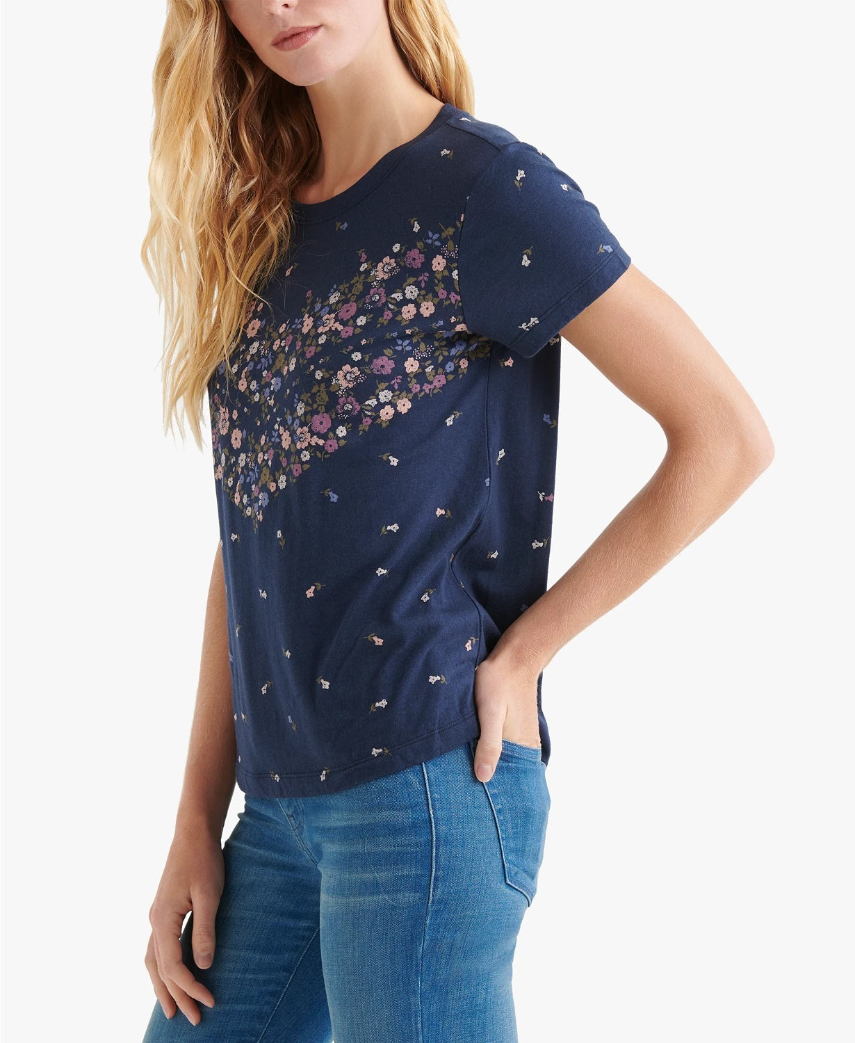Camiseta feminina com estampa floral Lucky Brand, azul, tamanho X-S