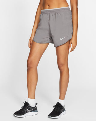Shorts Nike Tempo Dri Fit Feminino Cinza Tamanho GG