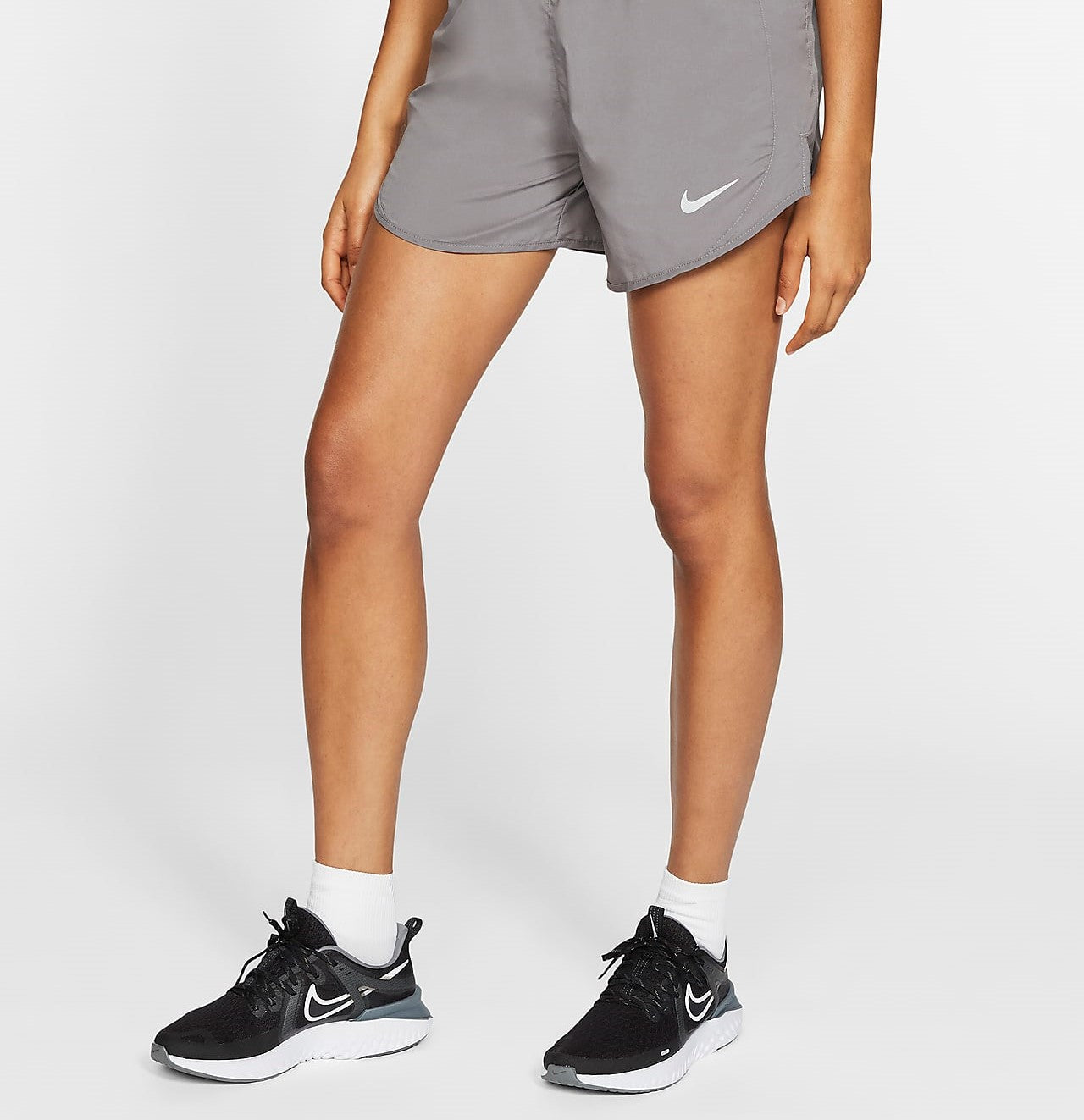 Shorts Nike Tempo Dri Fit Feminino Cinza Tamanho GG