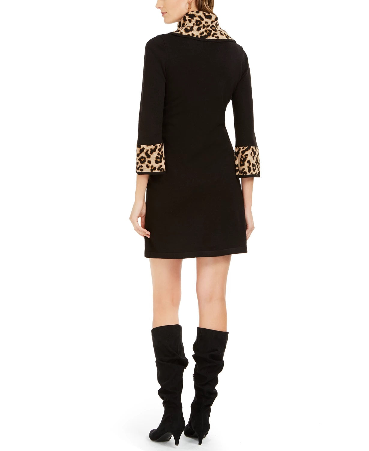 Vestido suéter feminino Jessica Howard com estampa animal e acabamento preto, tamanho extragrande