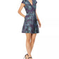 Vestido feminino Vince Camuto com cinto e estampa floral, ajuste evasê, azul, tamanho 8