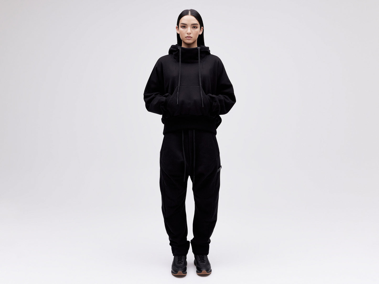 Cropped Hoodie - Black