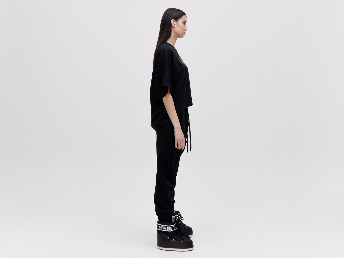Cropped Tee - Black