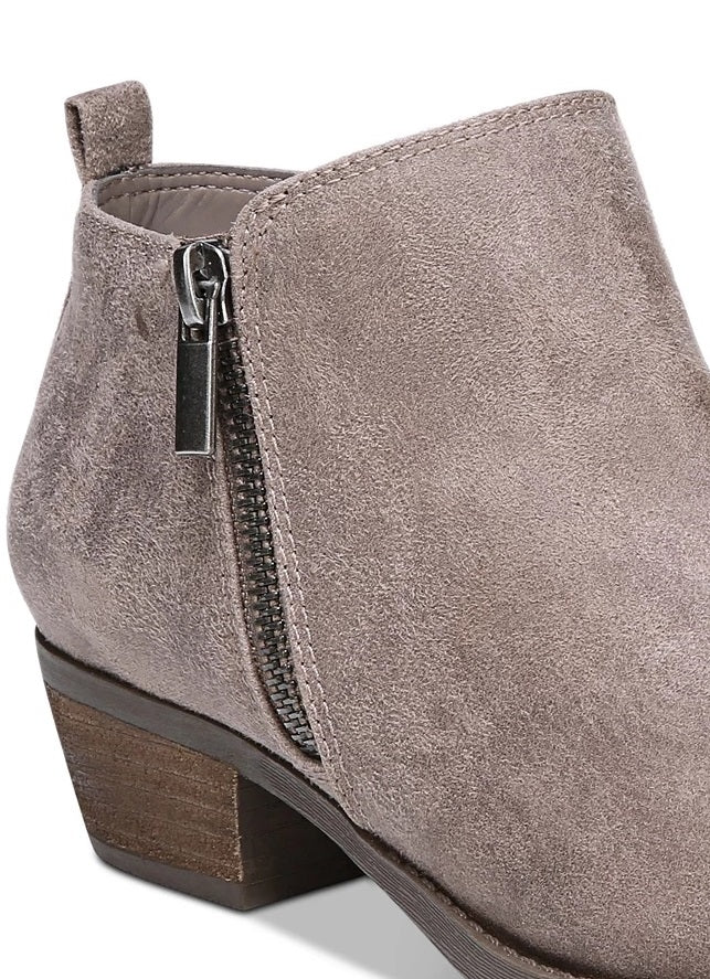 Botas femininas Carlos By Carlos Santana Brie, bege escuro, tamanho 8 M