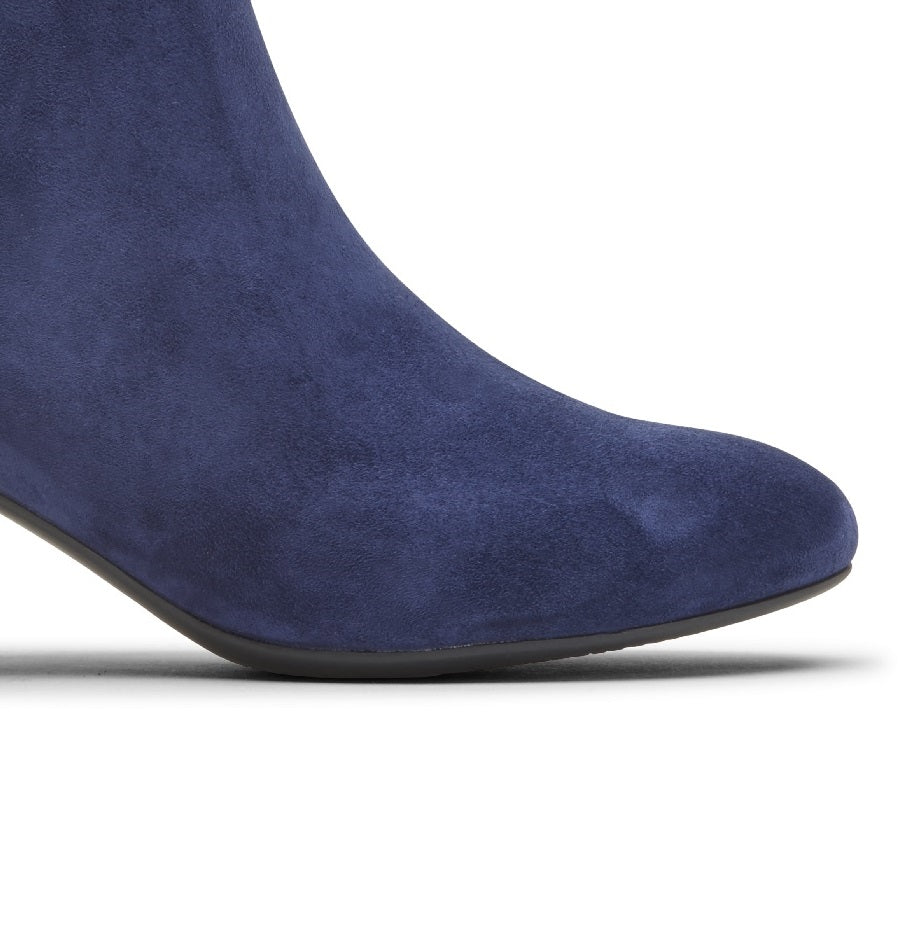 Botas de cano curto Rockport Total Motion Oaklee com babados, tamanho 7 W, azul marinho