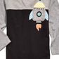 Camiseta infantil com estampa de foguete e bolso First Impressions para meninos, preta, tamanho 24 meses