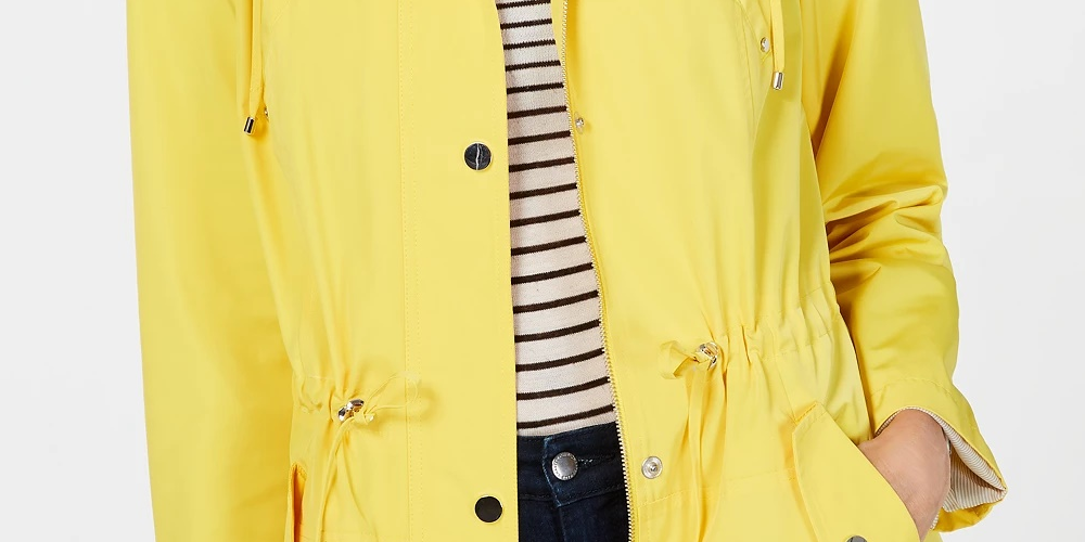 Jaqueta de chuva feminina Charter Club Petite Anorak tamanho dourado Petit