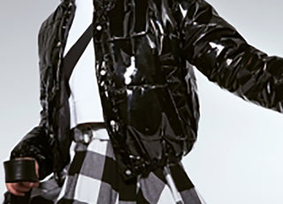 Jaqueta acolchoada feminina Kit &amp; Sky em couro sintético, preta, tamanho médio