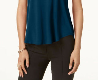 Camiseta feminina Alfani com acabamento em cetim, tamanho pequeno, azul