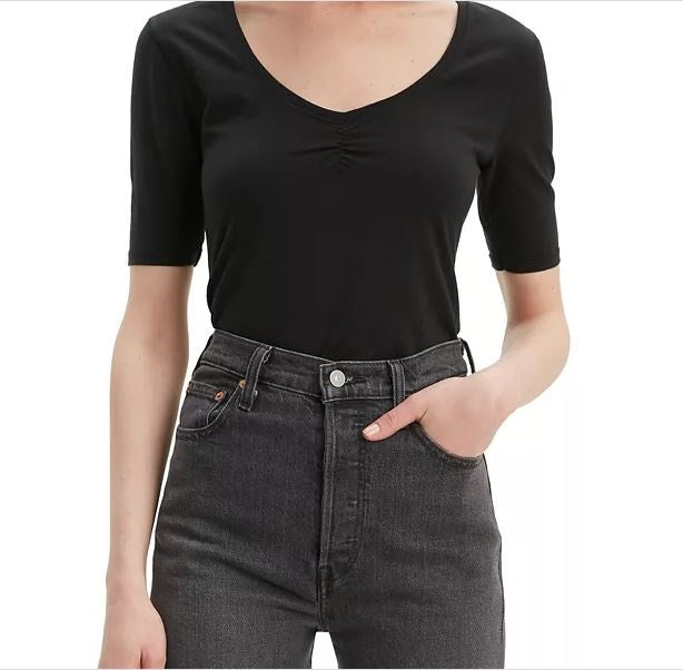 Camiseta Levi's Cecilia Feminina Preta Tamanho Médio