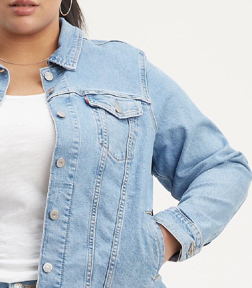 Jaqueta jeans estilo caminhoneiro plus size da Levi's feminina, azul, tamanho 1X