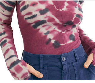 Camiseta feminina psicodélica com gola falsa, vermelha, tamanho X-S