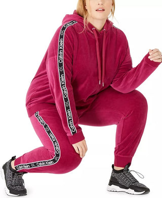 Calvin Klein Performance Moletom com capuz feminino plus size com logo e fita vermelho escuro tamanho 1X