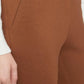 Calça social feminina Calvin Klein com cintura plissada e ajuste slim, marrom, tamanho 6