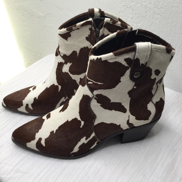 INC International Concepts Latisha Western Bootie Sapatos Femininos Brancos Tamanho 5 M