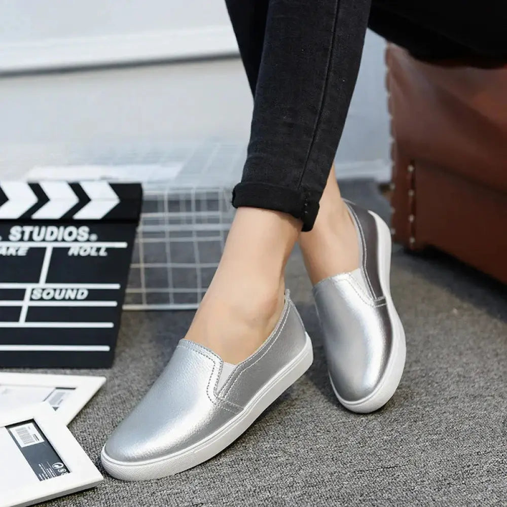 Women's Minimalist Korean Style Leather Slip-on Sneakers