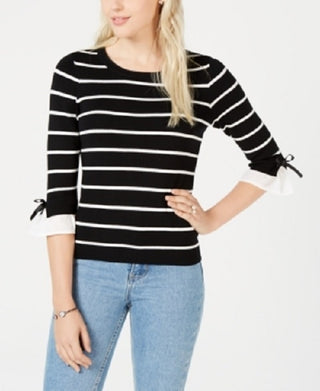 Camiseta feminina listrada com gravata preta e manga 3/4, gola redonda, tamanho XS